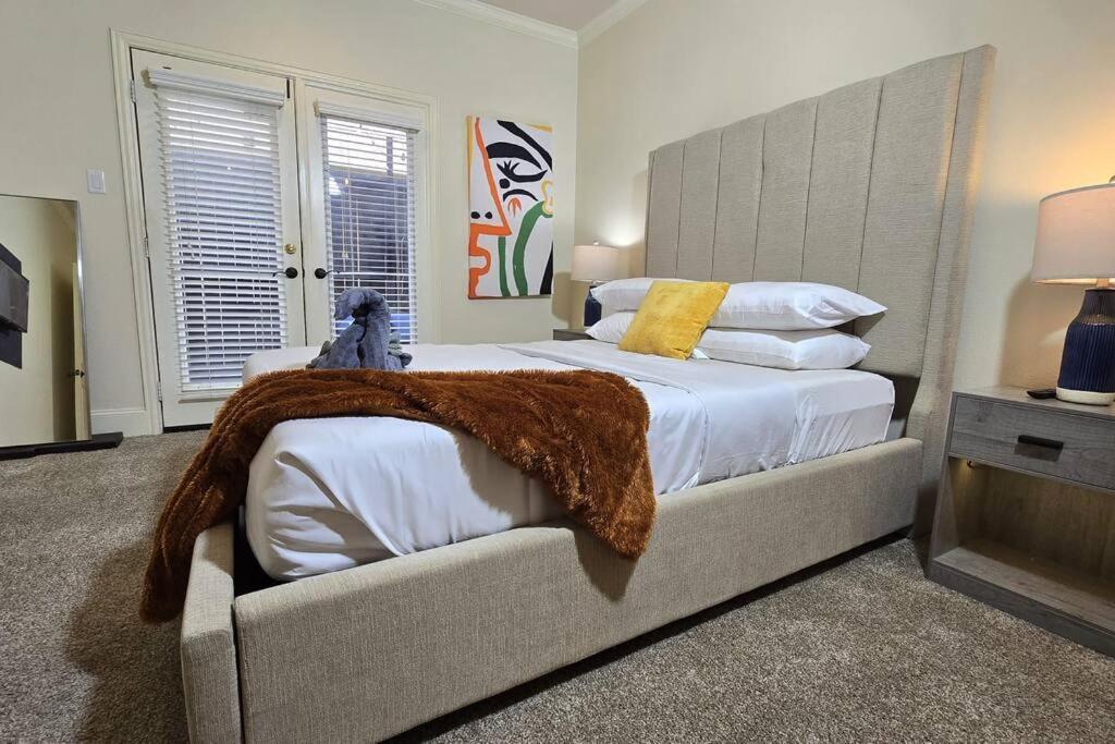 Modern Galleria Gem Private Jacuzzi 3 Br Houston Exterior foto